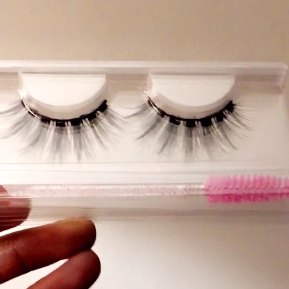 3D lashes - Picture 2 of 3